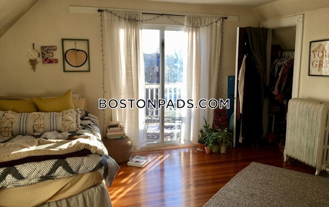 Boston - $2,895+ /mo