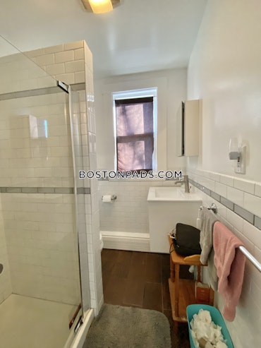 Boston - 5 Beds, 2 Baths