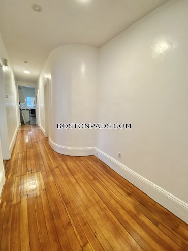 Boston - 4 Beds, 2 Baths