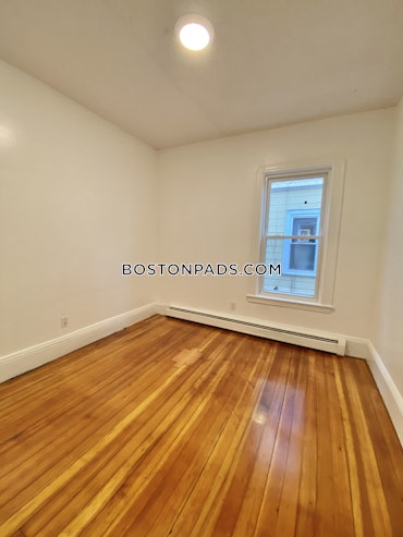 Boston - 4 Beds, 2 Baths