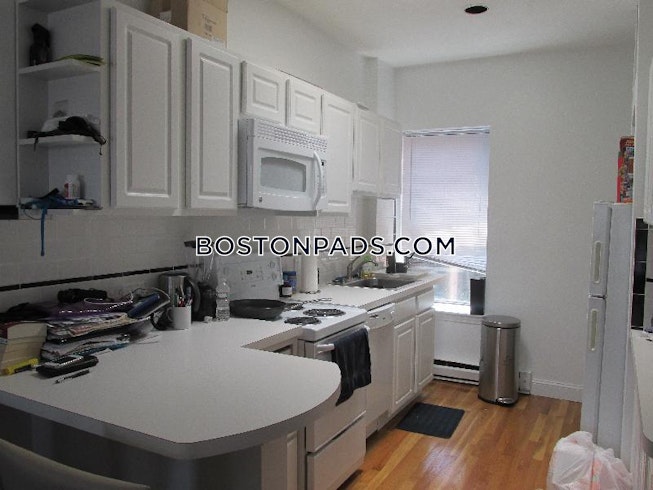 Boston - $3,200+ /mo