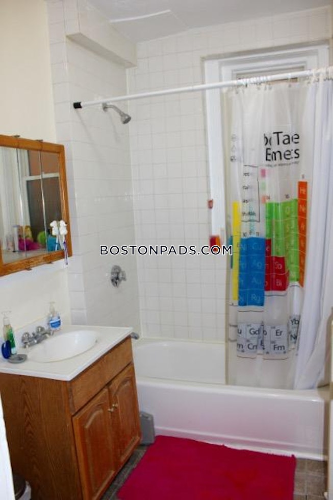 Boston - $2,950+ /mo