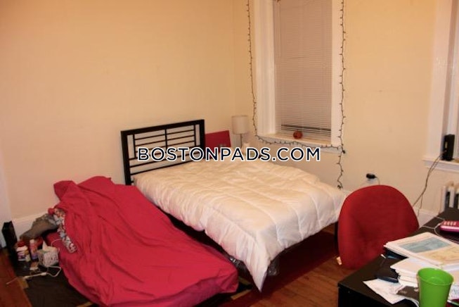 Boston - $2,950+ /mo