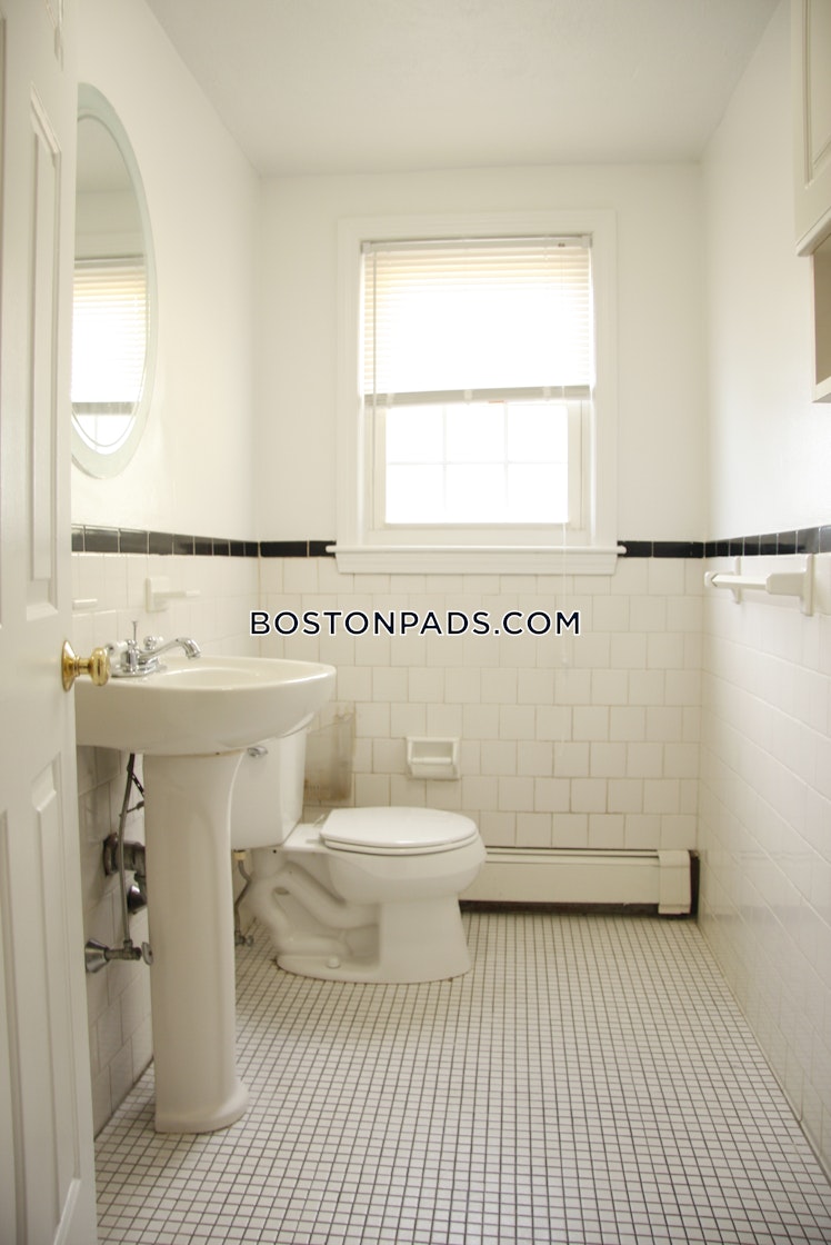 Dragon Court Circle, Woburn