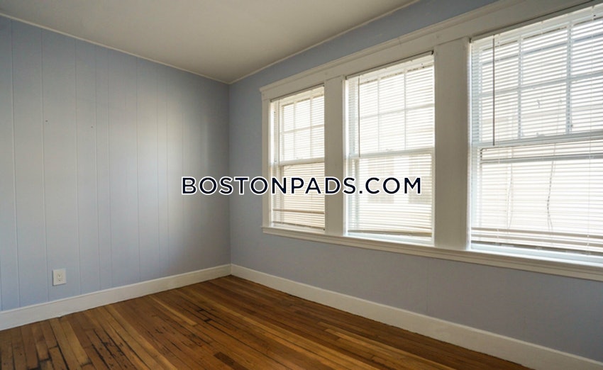 BOSTON - BRIGHTON - OAK SQUARE - 3 Beds, 1 Bath - Image 2