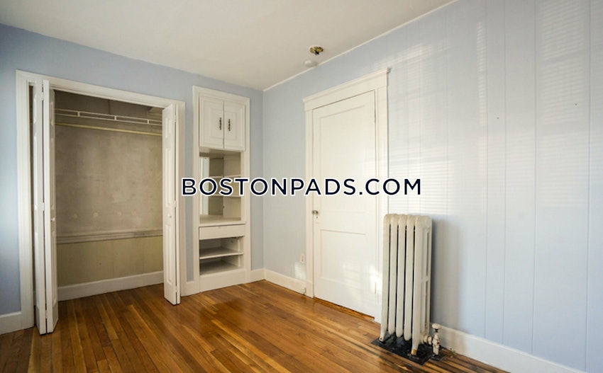 BOSTON - BRIGHTON - OAK SQUARE - 3 Beds, 1 Bath - Image 3