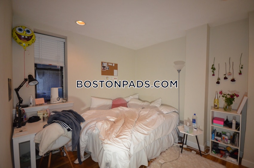 BOSTON - NORTHEASTERN/SYMPHONY - 3 Beds, 2 Baths - Image 2