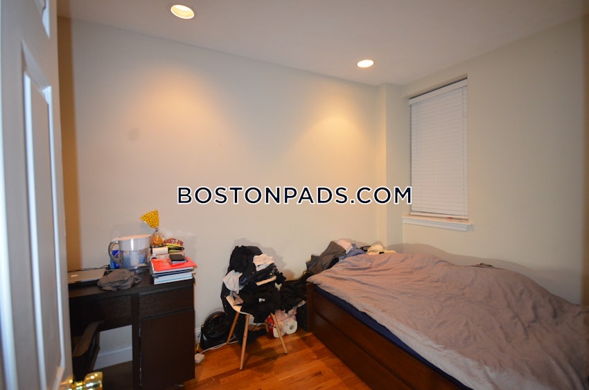 BOSTON - NORTHEASTERN/SYMPHONY - 3 Beds, 2 Baths - Image 5