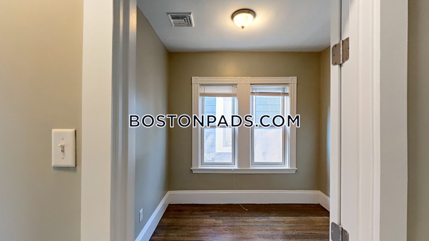 BOSTON - JAMAICA PLAIN - JAMAICA POND/PONDSIDE - 4 Beds, 2 Baths - Image 28