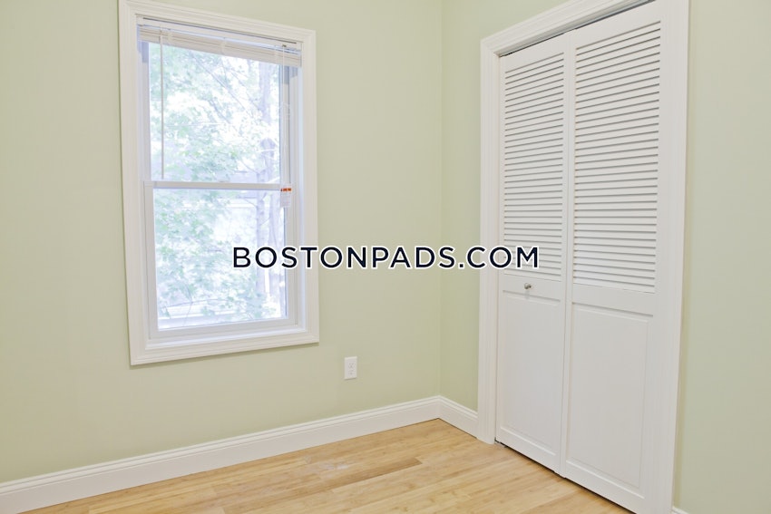 BOSTON - JAMAICA PLAIN - HYDE SQUARE - 3 Beds, 1.5 Baths - Image 4