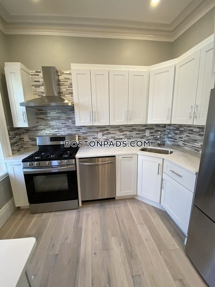 Wigglesworth St., Roxbury Crossing