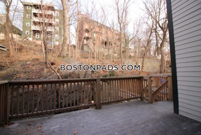 Boston - $4,800+ /mo