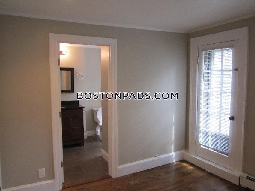 BOSTON - BAY VILLAGE - 1 Bed, 1 Bath - Image 18