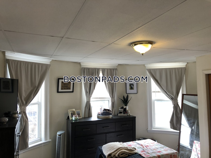 SOMERVILLE - WINTER HILL - 1 Bed, 1 Bath - Image 1