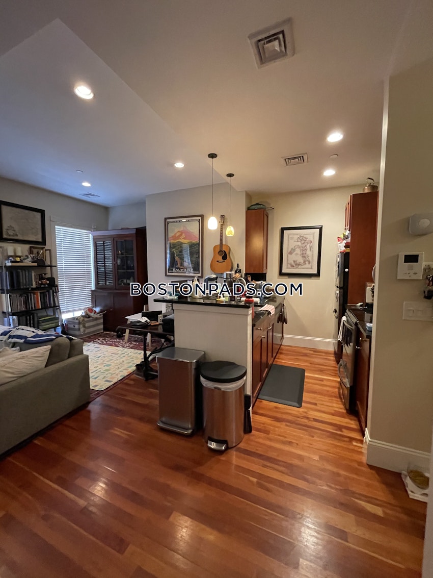 BOSTON - BEACON HILL - 2 Beds, 2 Baths - Image 30