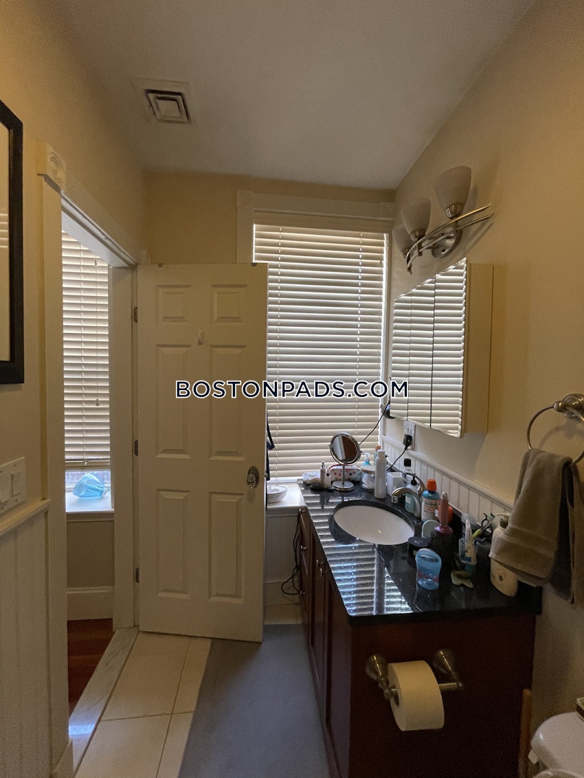 BOSTON - BEACON HILL - 2 Beds, 2 Baths - Image 4