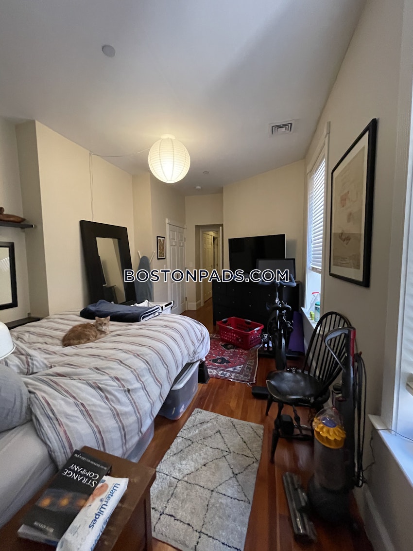 BOSTON - BEACON HILL - 2 Beds, 2 Baths - Image 3