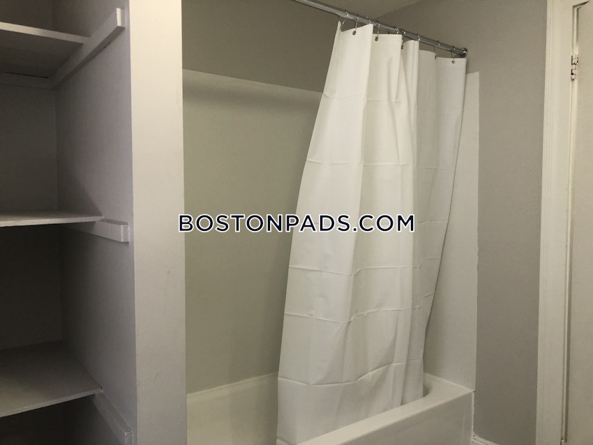 BOSTON - BRIGHTON - OAK SQUARE - 4 Beds, 1 Bath - Image 11