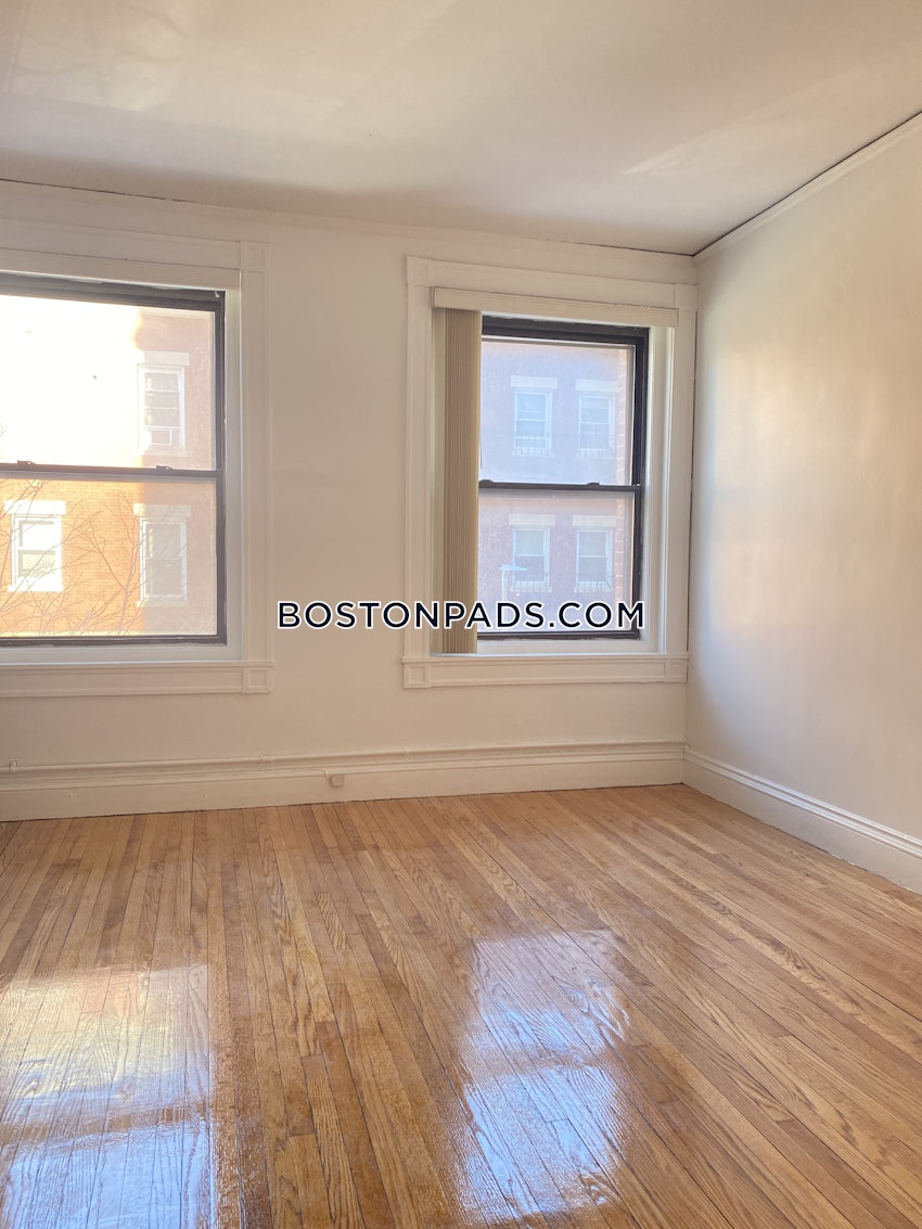 BOSTON - NORTHEASTERN/SYMPHONY - 3 Beds, 1 Bath - Image 9