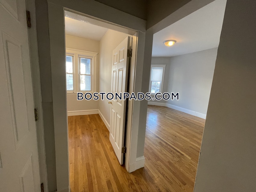 BOSTON - DORCHESTER - UPHAMS CORNER - 4 Beds, 2 Baths - Image 20