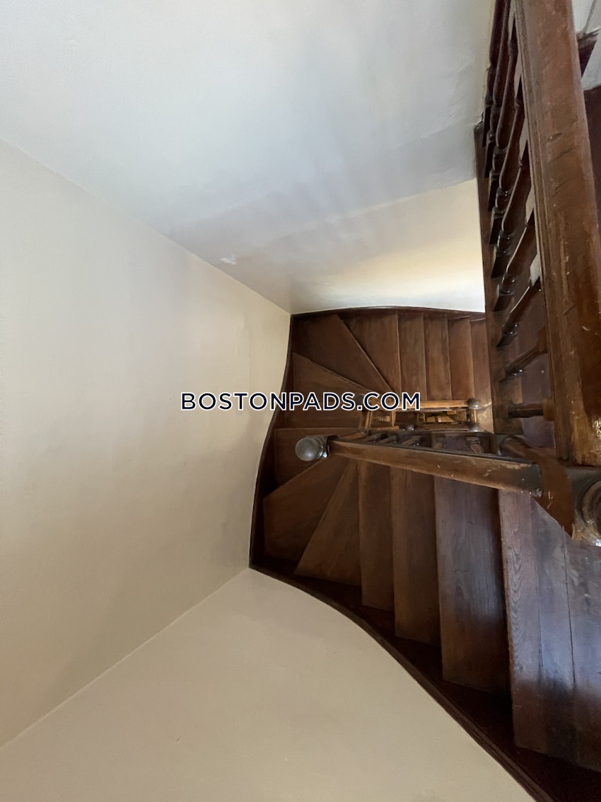 BOSTON - DORCHESTER - UPHAMS CORNER - 4 Beds, 2 Baths - Image 8