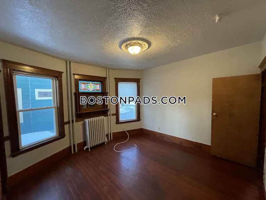 BOSTON - DORCHESTER - UPHAMS CORNER - 4 Beds, 2 Baths - Image 15