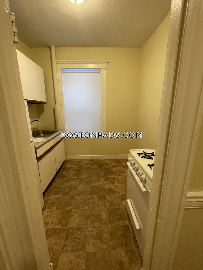 BOSTON - ALLSTON - 1 Bed, 1 Bath - Image 5