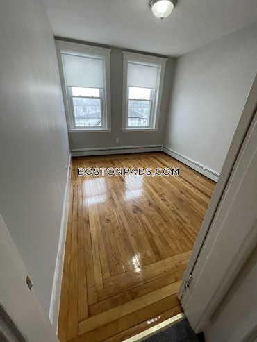 Boston - 2 Beds, 1 Baths