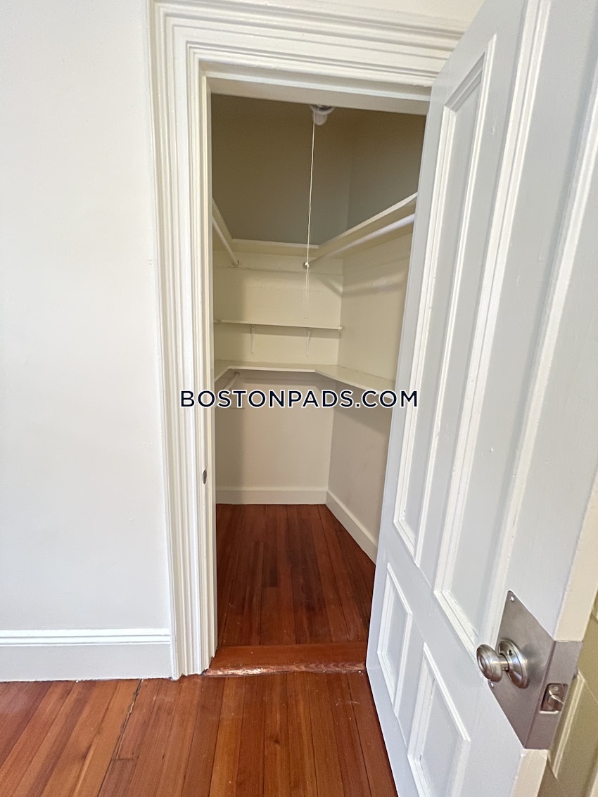 BOSTON - BACK BAY - 1 Bed, 1 Bath - Image 22