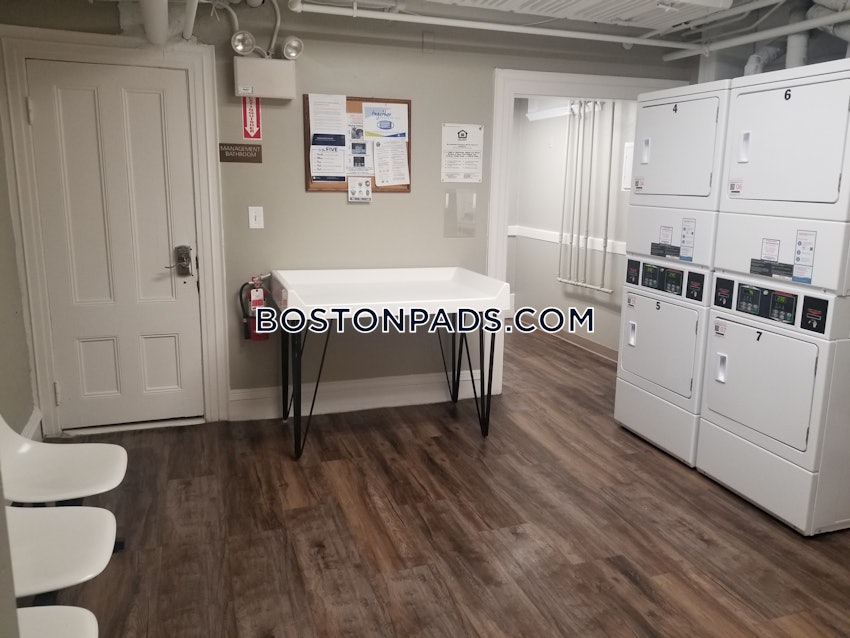 BROOKLINE- COOLIDGE CORNER - 1 Bed, 1 Bath - Image 3