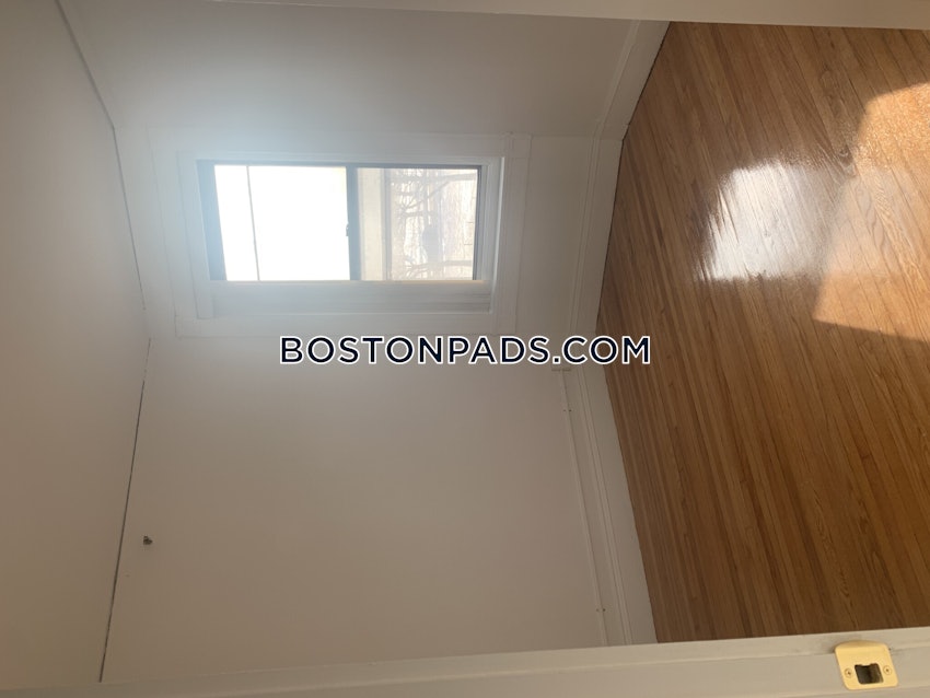 BOSTON - NORTHEASTERN/SYMPHONY - 3 Beds, 1 Bath - Image 17