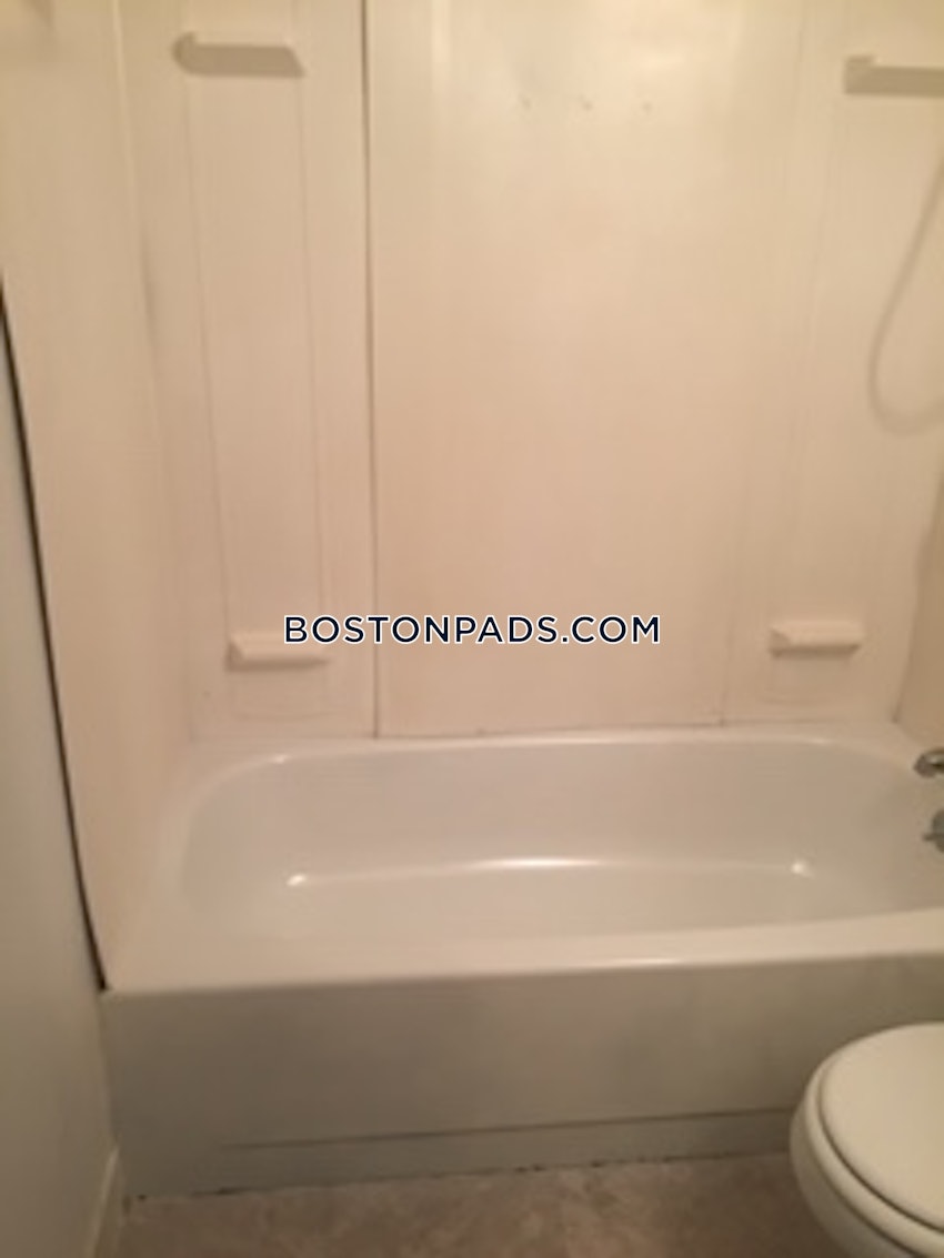 BOSTON - BRIGHTON - CLEVELAND CIRCLE - 1 Bed, 1 Bath - Image 12