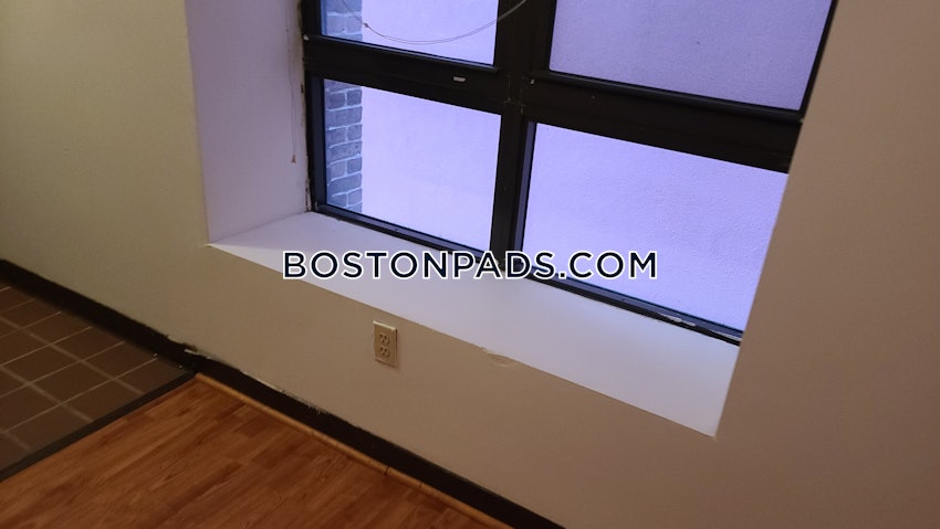 BOSTON - DOWNTOWN - 1 Bed, 1 Bath - Image 10