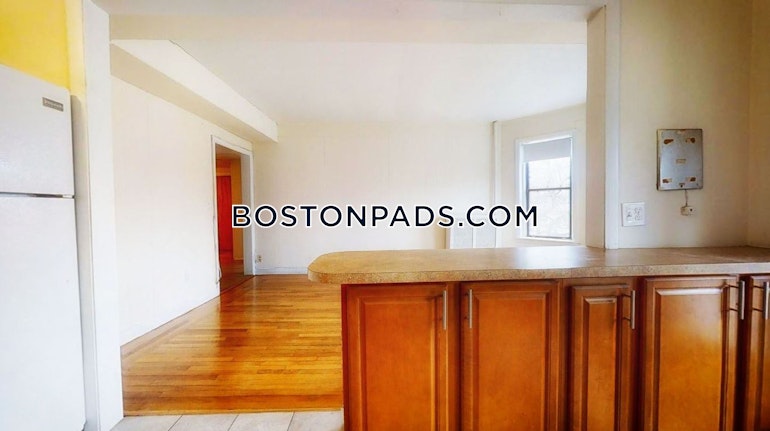 Commonwealth Ave. Boston