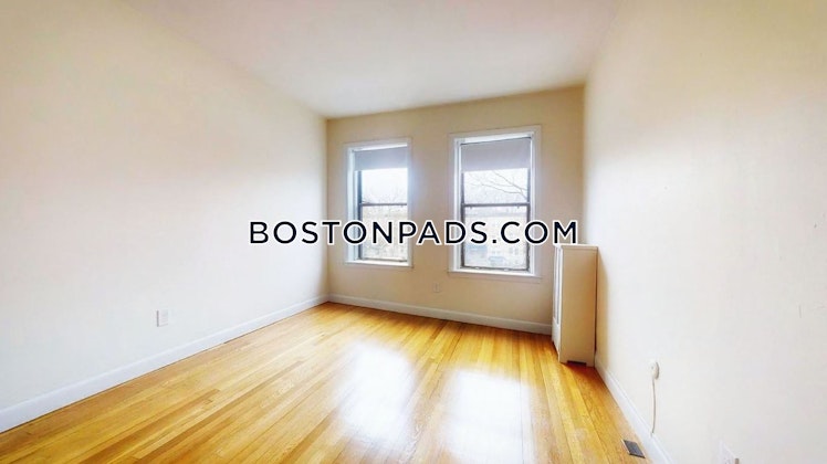 Commonwealth Ave., Boston