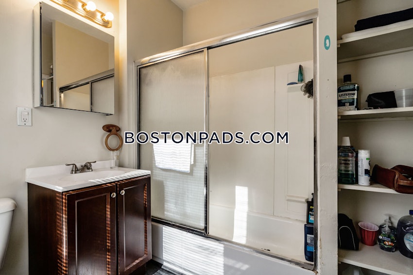 BOSTON - ALLSTON - 4 Beds, 2 Baths - Image 21