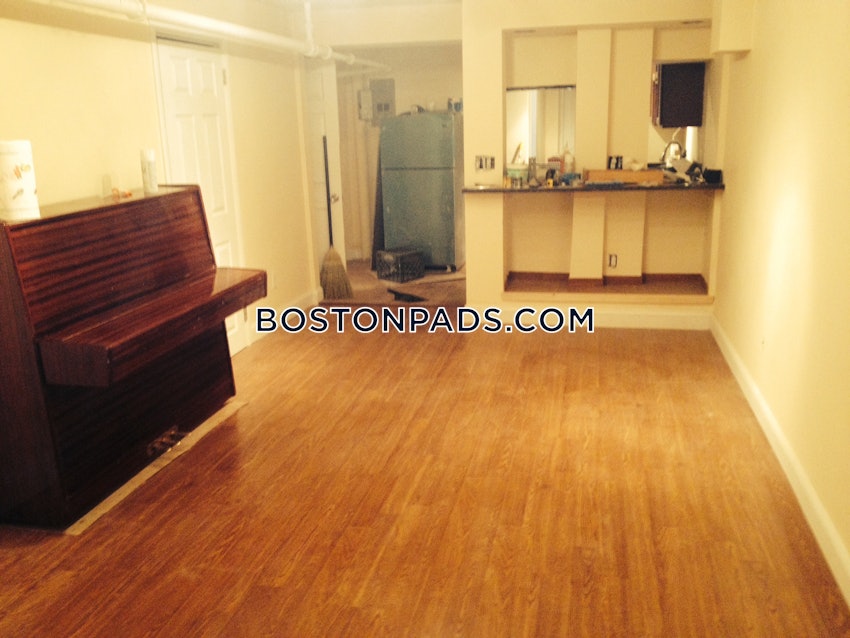 BROOKLINE- COOLIDGE CORNER - 2 Beds, 1 Bath - Image 4