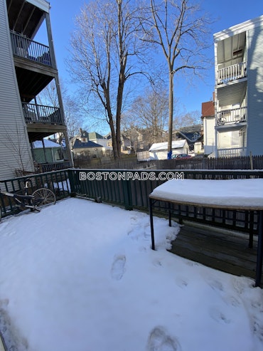 Boston - 6 Beds, 2 Baths