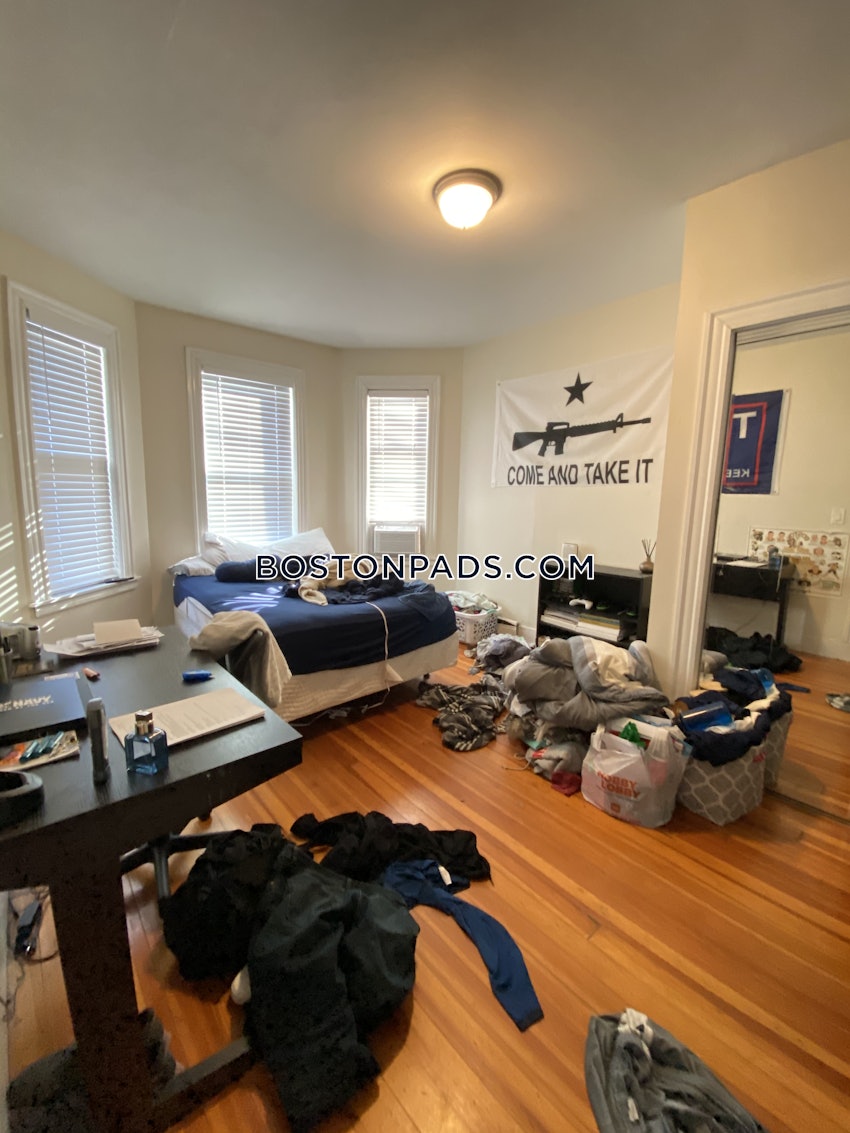 BOSTON - ALLSTON - 5 Beds, 2 Baths - Image 30