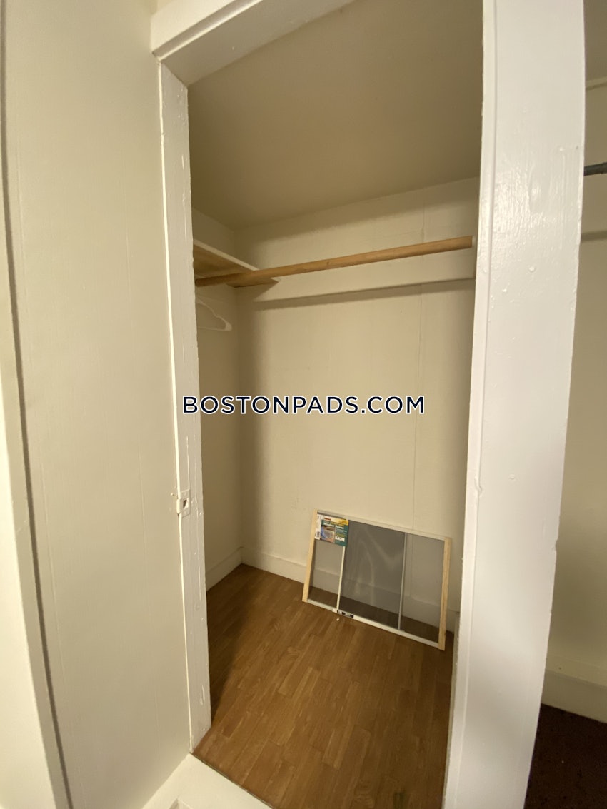 BOSTON - ALLSTON - 5 Beds, 2 Baths - Image 27