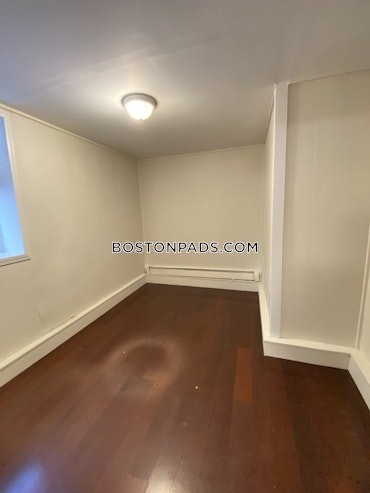 Boston - 6 Beds, 2 Baths