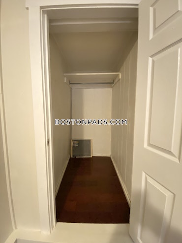 Boston - 6 Beds, 2 Baths