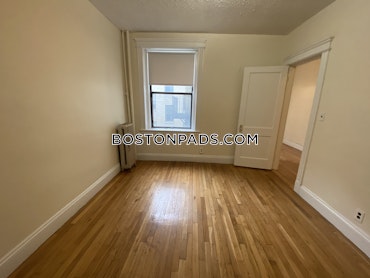 Boston - 0 Beds, 1 Baths