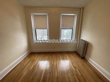 Boston - 0 Beds, 1 Baths