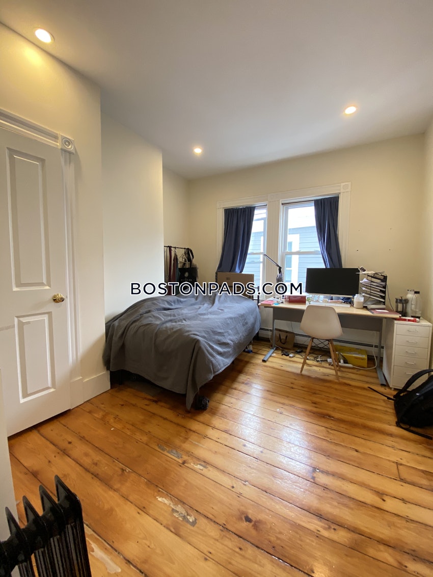 CAMBRIDGE - CENTRAL SQUARE/CAMBRIDGEPORT - 3 Beds, 1.5 Baths - Image 10