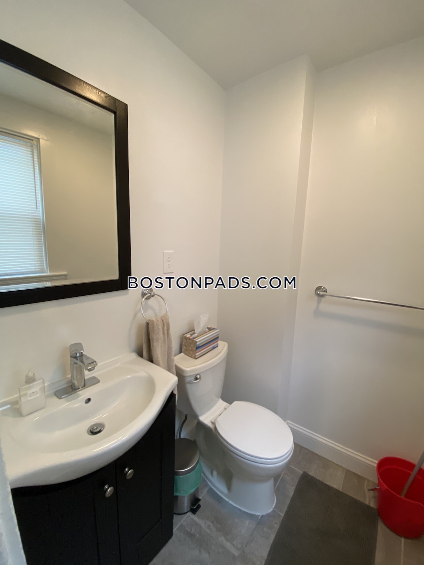 CAMBRIDGE - CENTRAL SQUARE/CAMBRIDGEPORT - 3 Beds, 1.5 Baths - Image 14