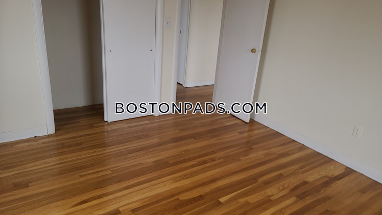 Riverside St, Watertown