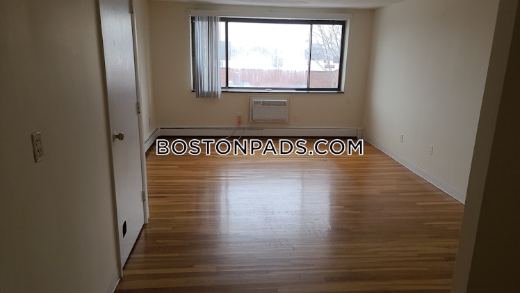 Riverside St, Watertown