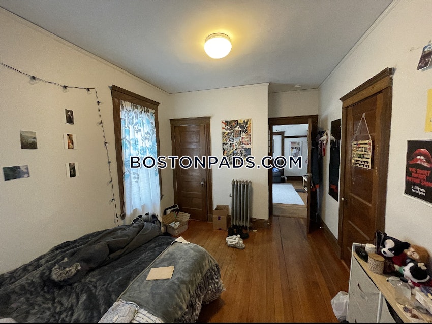 BOSTON - ALLSTON - 3 Beds, 1 Bath - Image 7