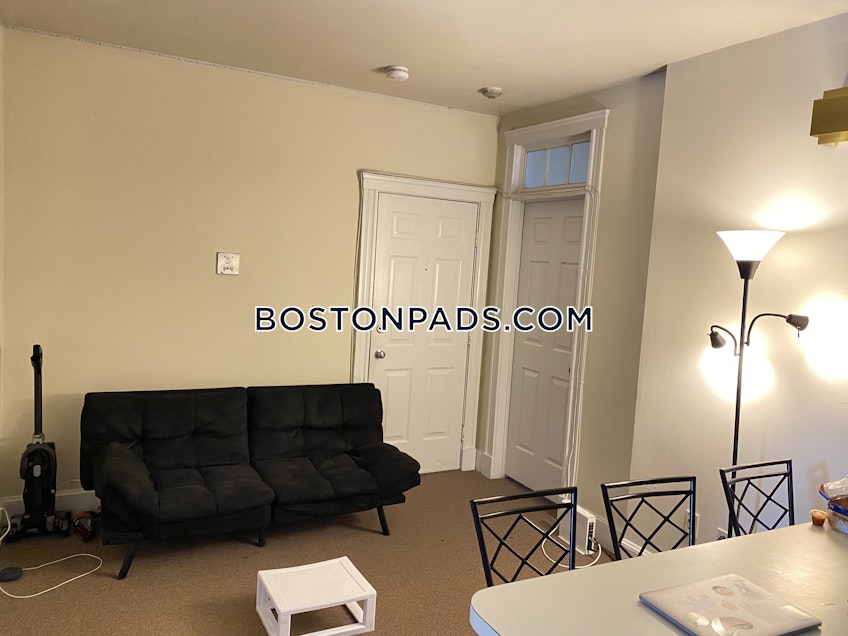 Boston - $4,650+ /month